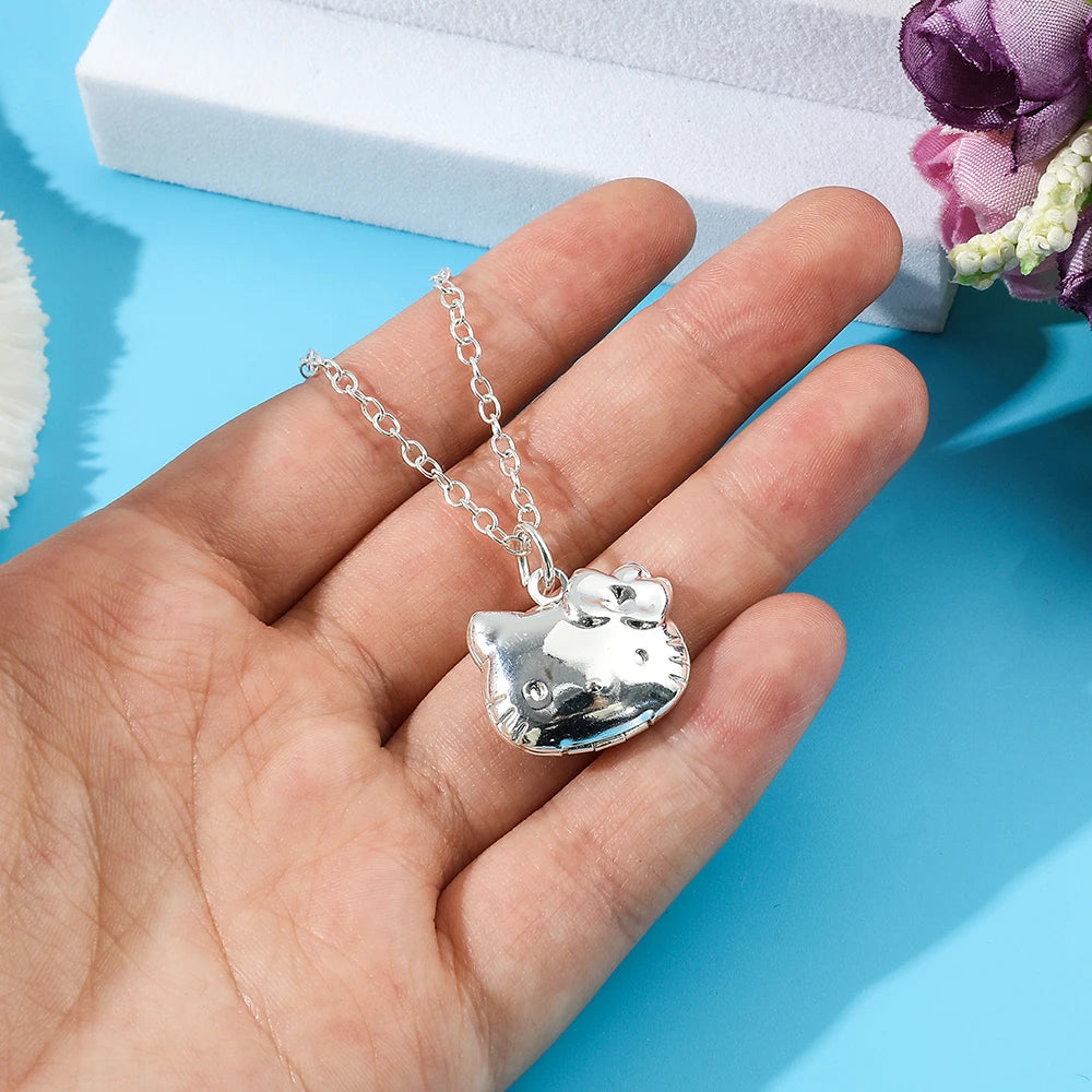 Y2K Hello Kitty Sanrio Necklace - Image 3