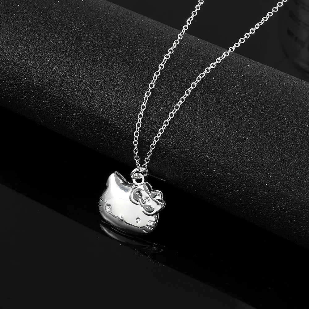 Y2K Hello Kitty Sanrio Pearl Chain Necklace - Image 2